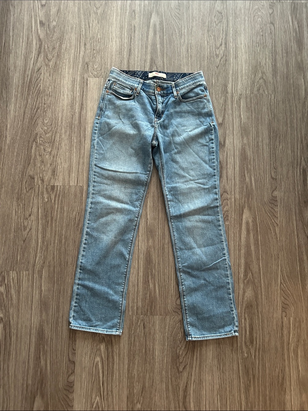 Levi’s Perfect Waist 525 Light Blue Straight Leg Jeans size 6